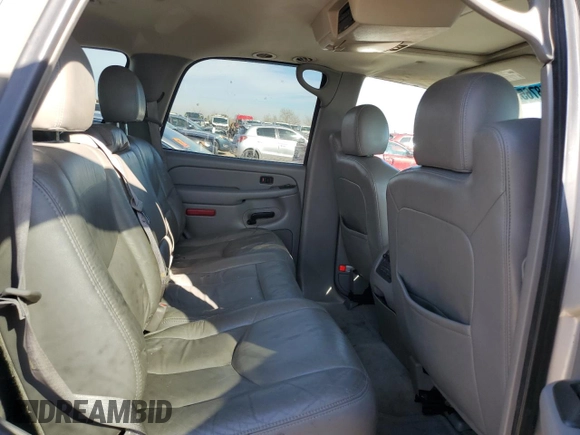 2006 Chevrolet Tahoe Z71 z VIN 1GNEC13ZX6R125595, wystawiony jako Copart lot #88558765 z przebiegiem 229 511 mil mil oraz Szkoda całkowita • Salvage title. Historia ofert i sprzedaży dostępna na DreamBid. Obrazek 11.