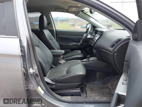2018 Mitsubishi Outlander SEL z VIN JA4AR4AW0JZ011009, wystawiony jako IAAI lot #42026230 z przebiegiem 77 123 mil mil oraz . Historia ofert i sprzedaży dostępna na DreamBid. Obrazek 5.
