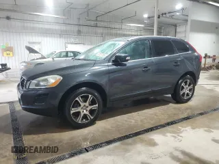 2013 Volvo XC60 T6 z VIN YV4902DZ0D2422384, wystawiony jako Copart lot #57321755 z przebiegiem 129 508 mil mil oraz Szkoda całkowita • Salvage title. Historia ofert i sprzedaży dostępna na DreamBid. Obrazek 1.