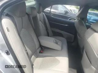 2020 Toyota Camry SE z VIN 4T1G11AK3LU878547, wystawiony jako Copart lot #55746685 z przebiegiem 65 427 mil mil oraz Szkoda całkowita • Salvage title. Historia ofert i sprzedaży dostępna na DreamBid. Obrazek 10.