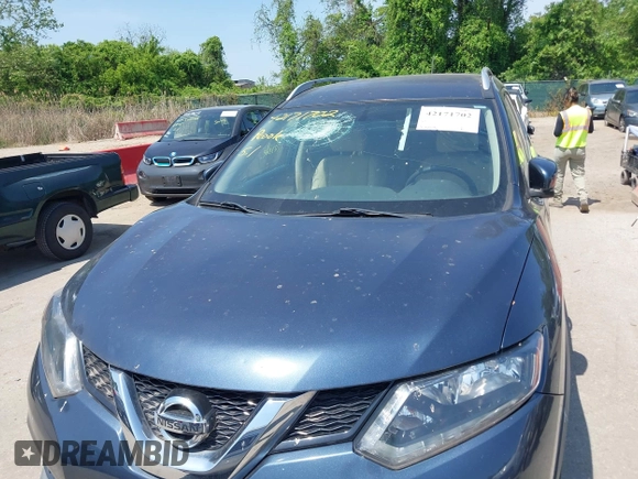 2016 Nissan Rogue SV with VIN KNMAT2MV2GP692275, listed as a IAAI auction lot 42171702 with 33,413 mi miles. Bid and sale history available at carsss.com. Image 6.