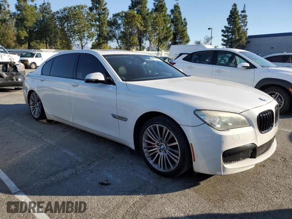 2015 BMW 7 Series 740Li with VIN WBAYE4C51FD947047, listed as a Copart auction lot 86773284 with 90,714 mi miles and Salvage Title. Bid and sale history available at DreamBid. Image 4.
