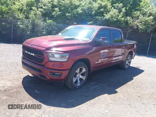 2024 Ram 1500 Laramie z VIN 1C6SRFJT7RN165612, wystawiony jako IAAI lot #42215665 z przebiegiem 47 156 mil mil oraz . Historia ofert i sprzedaży dostępna na DreamBid. Obrazek 2.