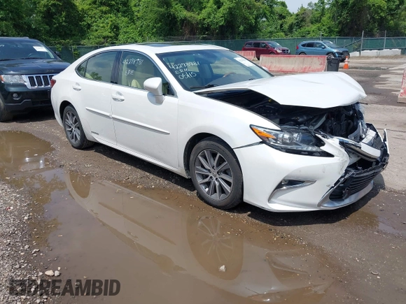2016 Lexus ES 300h z VIN JTHBW1GG8G2110372, wystawiony jako IAAI lot #42278981 z przebiegiem 140 963 mil mil oraz . Historia ofert i sprzedaży dostępna na DreamBid. Obrazek 1.