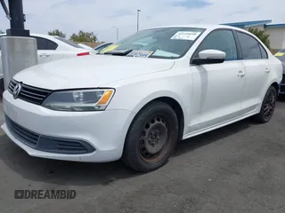 2013 Volkswagen Jetta SE with VIN 3VWDP7AJ8DM408355, listed as a IAAI auction lot 42229050 with 186,851 mi miles and . Bid and sale history available at DreamBid. Image 2.