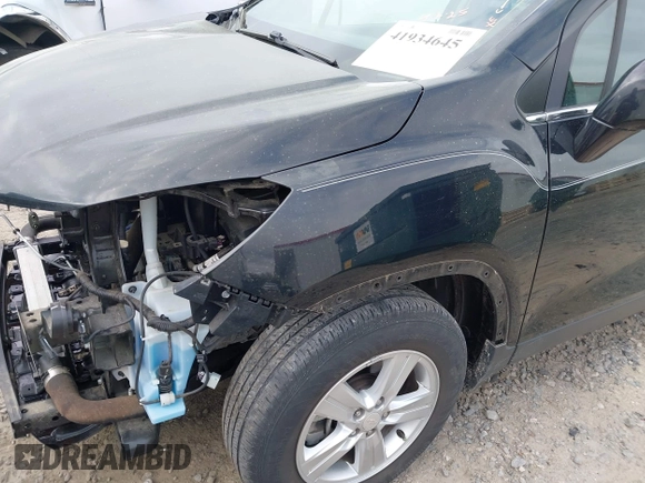 2017 Chevrolet Trax LT with VIN 3GNCJLSB3HL285082, listed as a IAAI auction lot 41934645 with 9,203 mi miles. Bid and sale history available at carsss.com. Image 20.