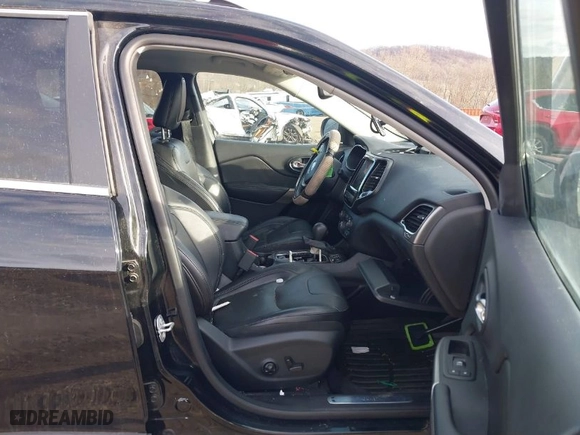 2019 Jeep Cherokee Limited with VIN 1C4PJMDX3KD256557, listed as a IAAI auction lot 41645135 with 35,813 mi miles. Bid and sale history available at carsss.com. Image 5.