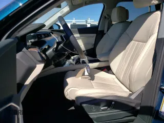 2019 Audi e-tron Prestige with VIN WA1VAAGE1KB010743, listed as a Copart auction lot 58812083 with 31,917 mi miles. Bid and sale history available at carsss.com. Image 7.