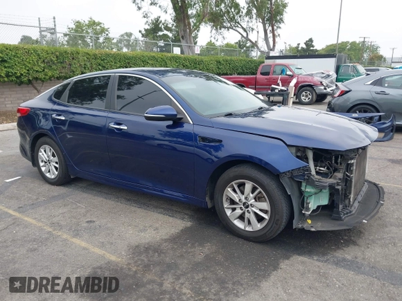 2017 Kia Optima LX z VIN 5XXGT4L32HG142220, wystawiony jako IAAI lot #42407297 z przebiegiem 139 731 mil mil oraz . Historia ofert i sprzedaży dostępna na DreamBid. Obrazek 1.