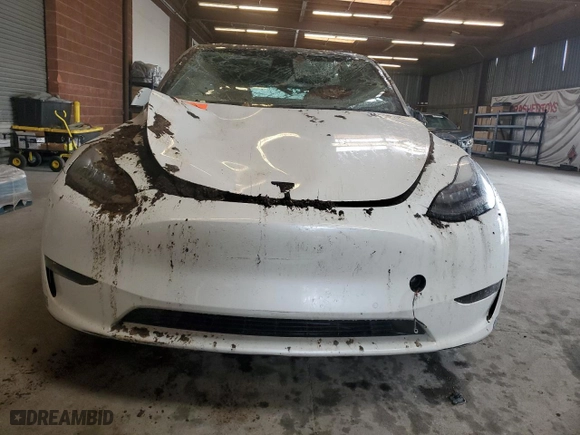 2021 Tesla Model Y Long Range with VIN 5YJYGDEE4MF196641, listed as a Copart auction lot 49305755 with 54,346 mi miles and Salvage Title. Bid and sale history available at carsss.com. Image 5.