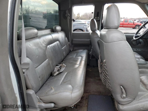 1998 Chevrolet C/K 1500 with VIN 2GCEC19R7W1113042, listed as a Copart auction lot 83655164 with 148,188 mi miles and Salvage Title. Bid and sale history available at carsss.com. Image 10.