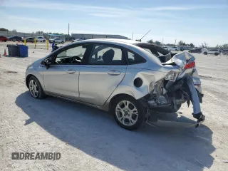 2015 Ford Fiesta SE z VIN 3FADP4BJ4FM219596, wystawiony jako Copart lot #44907085 z przebiegiem 104 629 mil mil oraz Szkoda całkowita • Salvage title. Historia ofert i sprzedaży dostępna na DreamBid. Obrazek 2.