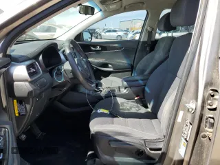 2018 Kia Sorento LX V6 with VIN 5XYPG4A59JG389051, listed as a Copart auction lot 50799165 with 206,501 mi miles and Clean Title. Bid and sale history available at carsss.com. Image 7.