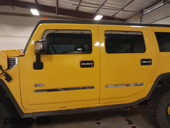 2006 Hummer H2 with VIN 5GRGN23U86H110989, listed as a IAAI auction lot 41409816 with 192,988 mi miles. Bid and sale history available at carsss.com. Image 14.