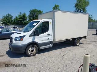 2018 Ford Transit z VIN 1FDBF8ZM8JKA99681, wystawiony jako IAAI lot #42656275 z przebiegiem 65 897 mil mil oraz . Historia ofert i sprzedaży dostępna na DreamBid. Obrazek 17.