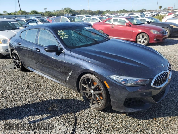 2022 BMW 8 Series 840i z VIN WBAGV2C04NCJ34178, wystawiony jako Copart lot #73813324 z przebiegiem Nie podano mil oraz Szkoda całkowita • Salvage title. Historia ofert i sprzedaży dostępna na DreamBid. Obrazek 4.