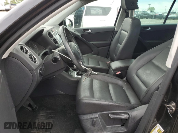 2010 Volkswagen Tiguan SEL with VIN WVGAV7AXXAW531730, listed as a Copart auction lot 63025245 with 77,920 mi miles and Clean title. Bid and sale history available at DreamBid. Image 7.