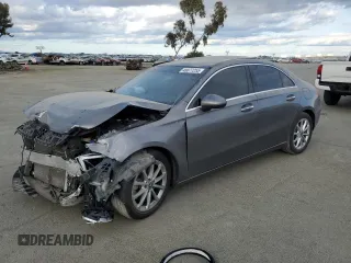 2020 Mercedes-Benz A 220 z VIN WDD3G4EB0LW038524, wystawiony jako Copart lot #48077255 z przebiegiem 99 875 mil mil oraz Szkody całkowita. Historia ofert i sprzedaży dostępna na DreamBid. Obrazek 1.