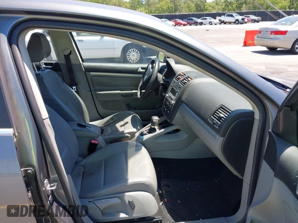 2009 Volkswagen Jetta SE с VIN 3VWRM71K39M176102, выставлен на аукционе IAAI как лот 42308971 с пробегом 208 680 миль миль и . История ставок и продаж доступна на DreamBid. Изображение 5.