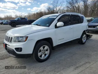 2014 Jeep Compass Latitude with VIN 1C4NJCEAXED531759, listed as a Copart auction lot 50620335 with 144,803 mi miles and Salvage Title. Bid and sale history available at carsss.com. Image 1.