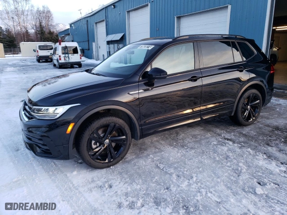 2023 Volkswagen Tiguan SE R-Line Black with VIN 3VV8B7AX9PM065780, listed as a Copart auction lot 79628274 with 8,193 mi miles and Clean Title. Bid and sale history available at carsss.com. Image 1.