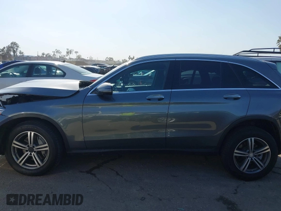 2020 Mercedes-Benz GLC 300 z VIN W1N0G8DB4LF802826, wystawiony jako IAAI lot #41831727 z przebiegiem 59 211 mil mil oraz . Historia ofert i sprzedaży dostępna na DreamBid. Obrazek 14.