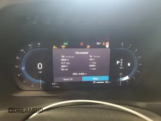 2024 Volvo XC90 Plus Bright Theme с VIN YV4062PE1R1181724, выставлен на аукционе Copart как лот 54000905 с пробегом 8 605 миль миль и Списание • Salvage title. История ставок и продаж доступна на DreamBid. Изображение 9.