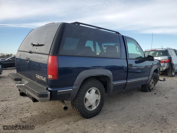 1999 Chevrolet Tahoe with VIN 3GNEK18R4XG124715, listed as a Copart auction lot 84744304 with 276,891 mi miles and Clean Title. Bid and sale history available at carsss.com. Image 3.