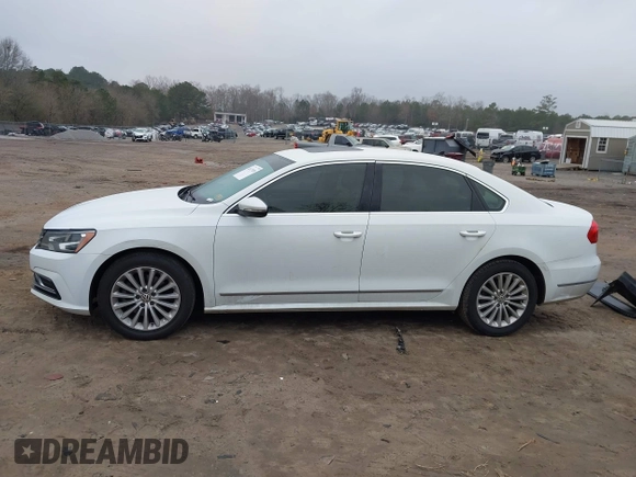 2016 Volkswagen Passat SE z VIN 1VWBS7A30GC013454, wystawiony jako IAAI lot #41477109 z przebiegiem 134 027 mil mil oraz . Historia ofert i sprzedaży dostępna na DreamBid. Obrazek 15.