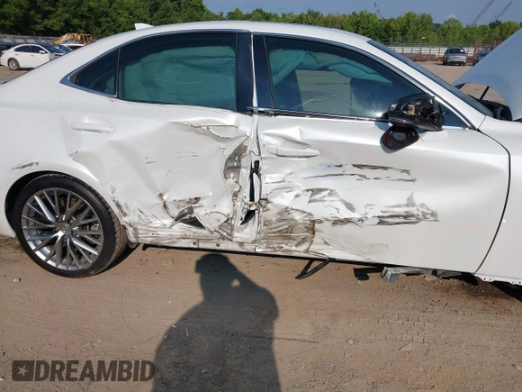 2014 Lexus IS 250 with VIN JTHCF1D27E5010613, listed as a IAAI auction lot 42646960 with 150,962 mi miles and . Bid and sale history available at DreamBid. Image 6.
