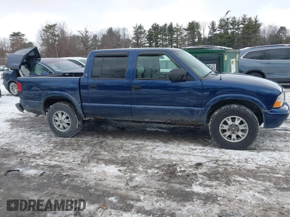 2002 GMC Sonoma SLS with VIN 1GTDT13W12K158613, listed as a IAAI auction lot 41524710 with 217,785 mi miles. Bid and sale history available at carsss.com. Image 13.