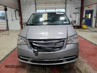2015 Chrysler Town & Country Touring L z VIN 2C4RC1CG8FR601491, wystawiony jako Copart lot #57968225 z przebiegiem 86 385 mil mil oraz Szkoda całkowita • Salvage title. Historia ofert i sprzedaży dostępna na DreamBid. Obrazek 5.