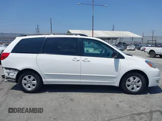 2005 Toyota Sienna CE z VIN 5TDZA23C65S272384, wystawiony jako IAAI lot #42358682 z przebiegiem 62 769 mil mil oraz . Historia ofert i sprzedaży dostępna na DreamBid. Obrazek 13.