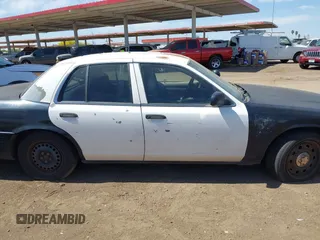 2009 Ford Police Interceptor z VIN 2FAHP71V59X125047, wystawiony jako IAAI lot #42081124 z przebiegiem Nie podano mil oraz . Historia ofert i sprzedaży dostępna na DreamBid. Obrazek 12.