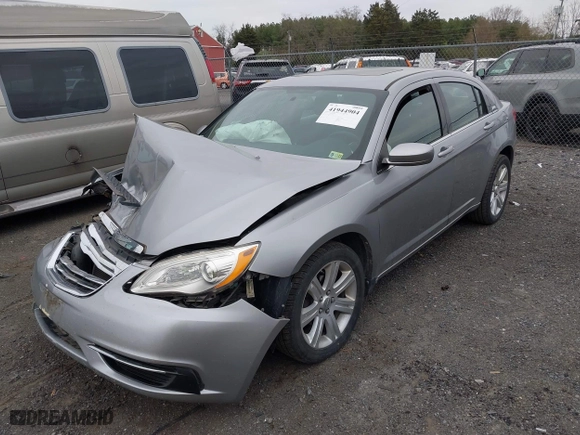 2013 Chrysler 200 Touring with VIN 1C3CCBBB3DN700154, listed as a IAAI auction lot 41944904 with 149,585 mi miles. Bid and sale history available at carsss.com. Image 2.