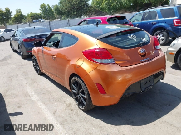 2012 Hyundai Veloster w/Black Int z VIN KMHTC6AD4CU049722, wystawiony jako IAAI lot #42594609 z przebiegiem 72 324 mil mil oraz . Historia ofert i sprzedaży dostępna na DreamBid. Obrazek 3.