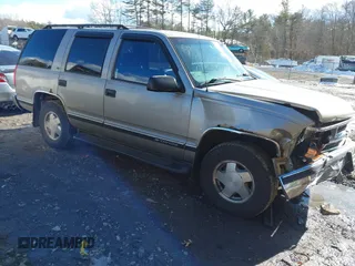 1998 Chevrolet Tahoe z VIN 1GNEK13R7WJ367763, wystawiony jako IAAI lot #41442910 z przebiegiem 270 488 mil mil oraz . Historia ofert i sprzedaży dostępna na DreamBid. Obrazek 1.