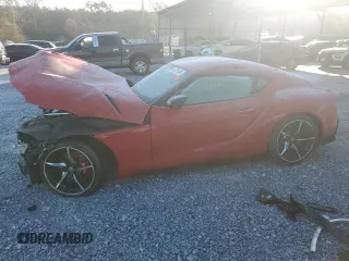 2021 Toyota Supra 3.0 z VIN WZ1DB0C04MW041937, wystawiony jako Copart lot #58712405 z przebiegiem Nie podano mil oraz Szkody całkowita. Historia ofert i sprzedaży dostępna na DreamBid. Obrazek 1.