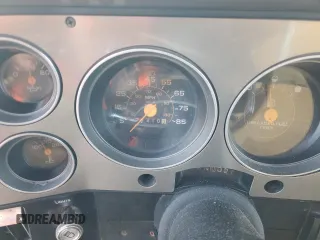1987 GMC Suburban с VIN 1GKGV26K8HF511456, выставлен на аукционе Copart как лот 59530795 с пробегом 71 410 миль миль и Чистый • Clean title. История ставок и продаж доступна на DreamBid. Изображение 9.
