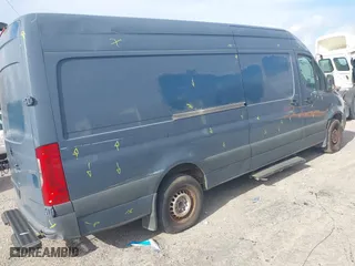 2019 Mercedes-Benz Sprinter Cargo Van with VIN WD4PF1CD6KP121116, listed as a IAAI auction lot 40745605 with 131,286 mi miles. Bid and sale history available at carsss.com. Image 4.