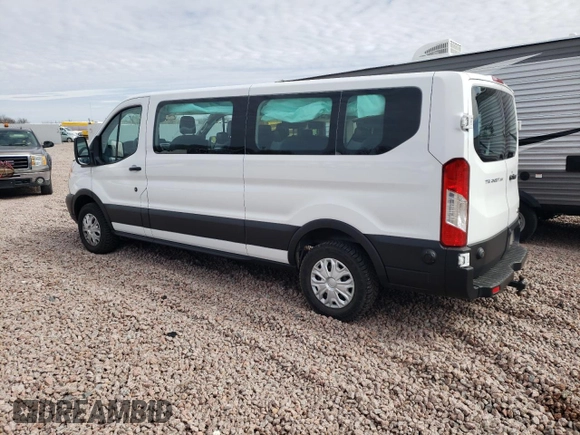 2019 Ford Transit Passenger XL z VIN 1FBZX2ZM4KKB24336, wystawiony jako Copart lot #49377135 z przebiegiem 58 994 mil mil oraz Szkody całkowita. Historia ofert i sprzedaży dostępna na DreamBid. Obrazek 2.