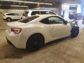 2017 Toyota 86 with VIN JF1ZNAA10H8704482, listed as a Copart auction lot 60334754 with 84,585 mi miles and Salvage Title. Bid and sale history available at carsss.com. Image 3.