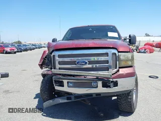 2006 Ford F-250 XL z VIN 1FTSW21PX6EB11939, wystawiony jako IAAI lot #42272711 z przebiegiem 190 835 mil mil oraz . Historia ofert i sprzedaży dostępna na DreamBid. Obrazek 12.