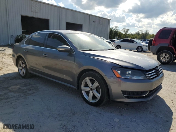 2012 Volkswagen Passat SE with VIN 1VWBP7A3XCC055433, listed as a Copart auction lot 72522034 with 219,549 mi miles and Salvage Title. Bid and sale history available at carsss.com. Image 4.