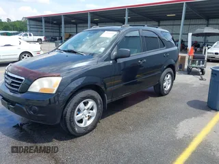 2008 Kia Sorento LX z VIN KNDJD735985838132, wystawiony jako IAAI lot #42281414 z przebiegiem 190 035 mil mil oraz . Historia ofert i sprzedaży dostępna na DreamBid. Obrazek 2.