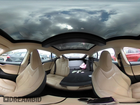 2014 Tesla Model S 60 z VIN 5YJSA1H19EFP51406, wystawiony jako IAAI lot #42179183 z przebiegiem 157 000 mil mil oraz . Historia ofert i sprzedaży dostępna na DreamBid. Obrazek 20.