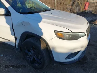 2019 Jeep Cherokee Latitude Plus with VIN 1C4PJLLN3KD286488, listed as a IAAI auction lot 41442153 with 100,386 mi miles and . Bid and sale history available at DreamBid. Image 6.