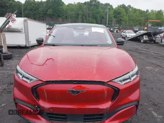 2022 Ford Mustang Mach-E Premium z VIN 3FMTK3SU8NMA03382, wystawiony jako IAAI lot #42534414 z przebiegiem 47 364 mil mil oraz . Historia ofert i sprzedaży dostępna na DreamBid. Obrazek 12.