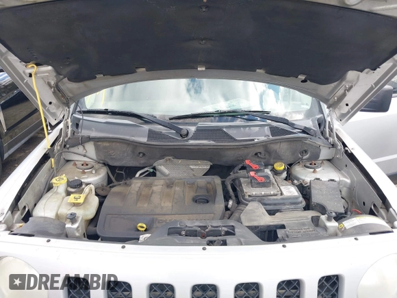 2011 Jeep Patriot Sport with VIN 1J4NF1GBXBD118483, listed as a IAAI auction lot 42039168 with 174,048 mi miles. Bid and sale history available at carsss.com. Image 10.