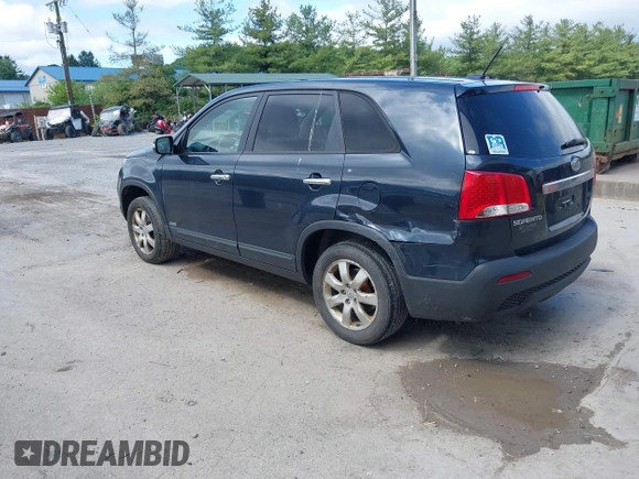 2013 Kia Sorento LX with VIN 5XYKTCA60DG403769, listed as a IAAI auction lot 42265980 with 215,013 mi miles and . Bid and sale history available at DreamBid. Image 3.
